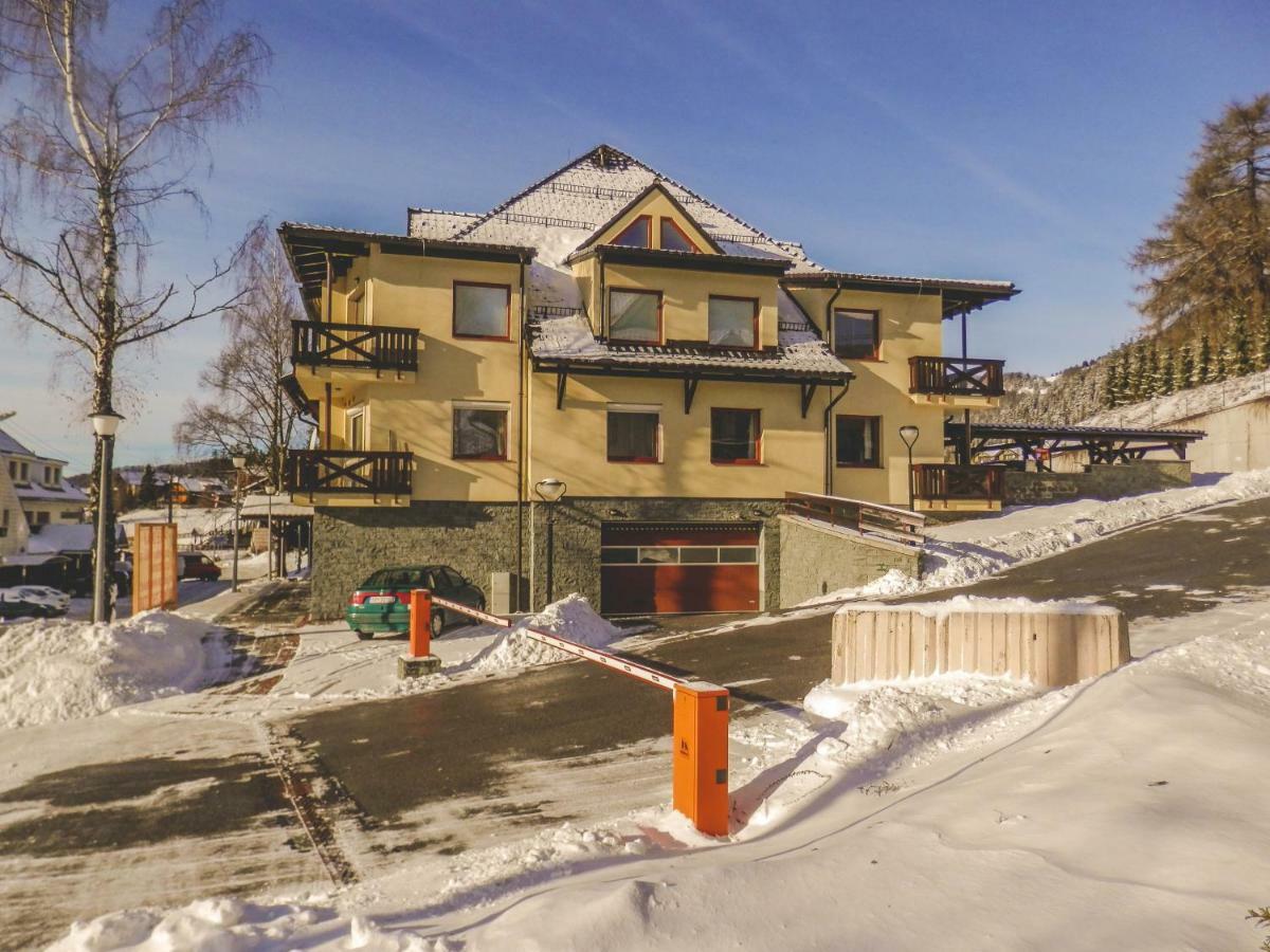 Apartment Peter Donovaly Exteriör bild